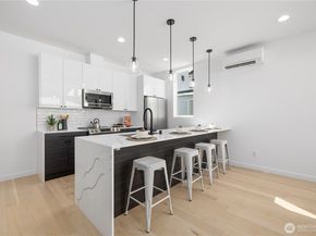 12015 36th Avenue NE B, Seattle WA 98125
