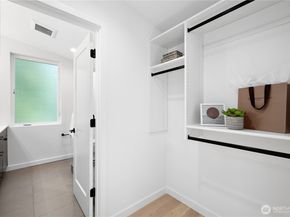 12015 36th Avenue NE B, Seattle WA 98125