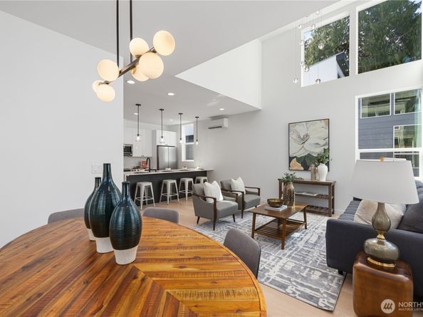 12015 36th Avenue NE B, Seattle WA 98125