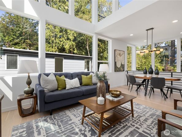 12015 36th Avenue NE B, Seattle WA 98125