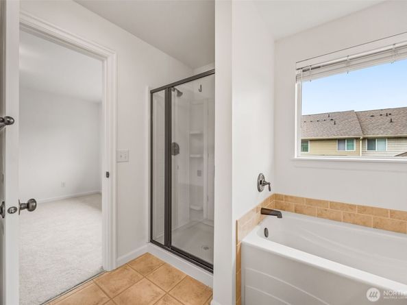 4660 NE 3rd Court J3, Renton WA 98059