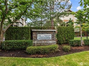 4660 NE 3rd Court J3, Renton WA 98059