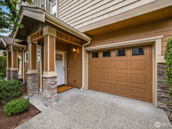 4660 NE 3rd Court J3, Renton WA 98059