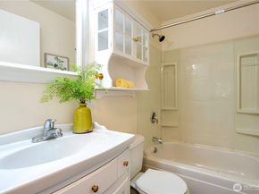 4017 162nd Avenue SE, Bellevue WA 98006