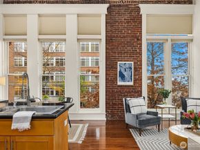 2324 1st Avenue 202, Seattle WA 98121