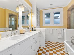 403 31st Avenue S, Seattle WA 98144