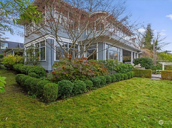 403 31st Avenue S, Seattle WA 98144