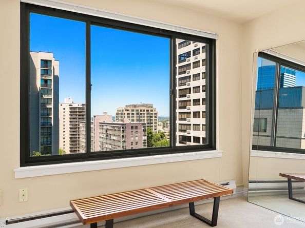 1105 Spring Street 1106, Seattle WA 98104
