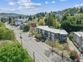 4051 Gilman Avenue W, Seattle WA 98199