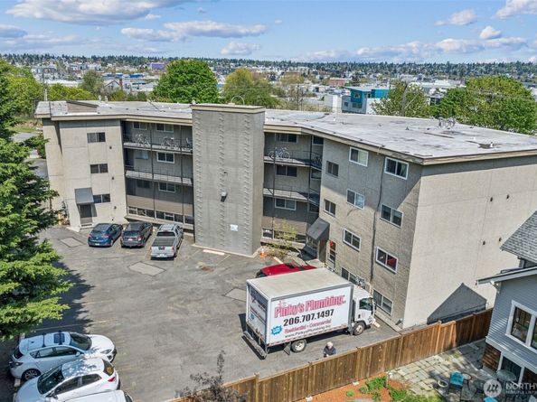 4051 Gilman Avenue W, Seattle WA 98199