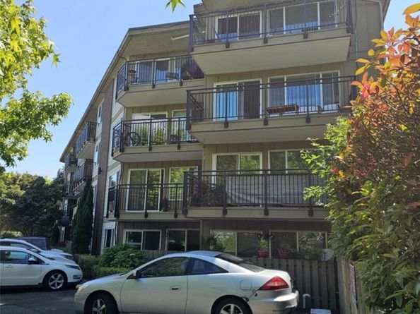 4051 Gilman Avenue W, Seattle WA 98199