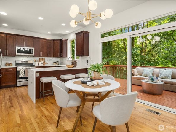 16760 128th Place NE, Woodinville WA 98072