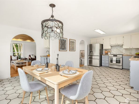 10376 NE Winthers Road, Bainbridge Island WA 98110