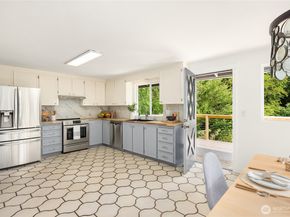 10376 NE Winthers Road, Bainbridge Island WA 98110