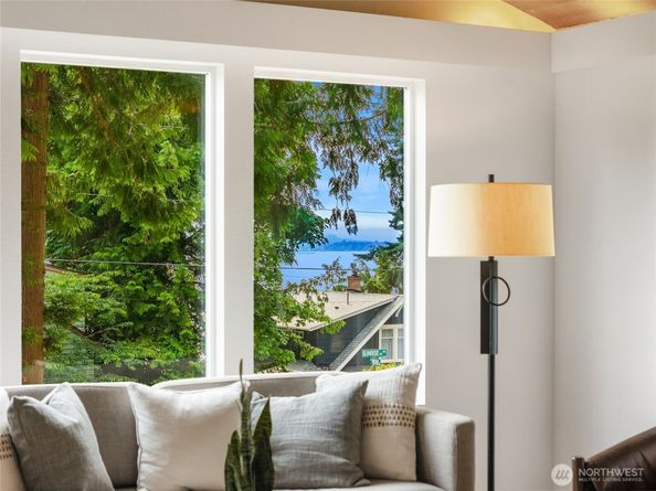 10376 NE Winthers Road, Bainbridge Island WA 98110