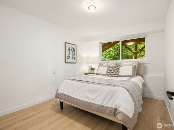 10376 NE Winthers Road, Bainbridge Island WA 98110