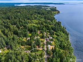 10376 NE Winthers Road, Bainbridge Island WA 98110