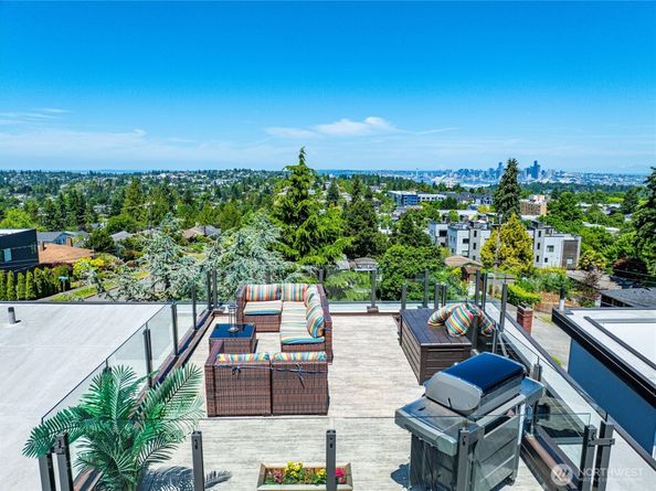 6710 36th Avenue SW A, Seattle WA 98126