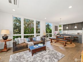 6710 36th Avenue SW A, Seattle WA 98126
