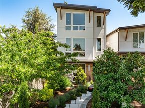 6710 36th Avenue SW A, Seattle WA 98126