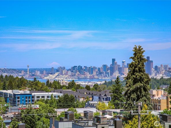 6710 36th Avenue SW A, Seattle WA 98126