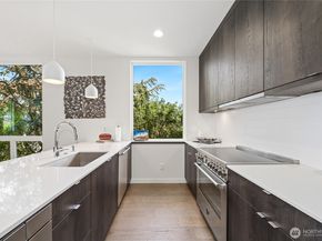 6710 36th Avenue SW A, Seattle WA 98126