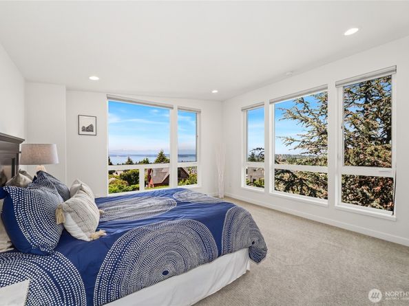 6710 36th Avenue SW A, Seattle WA 98126