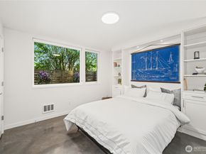 6710 36th Avenue SW A, Seattle WA 98126