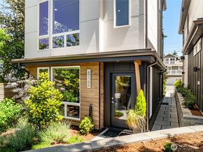 6710 36th Avenue SW A, Seattle WA 98126