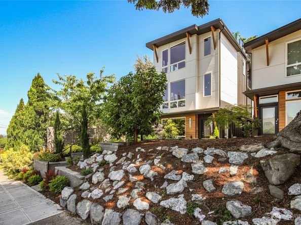 6710 36th Avenue SW A, Seattle WA 98126