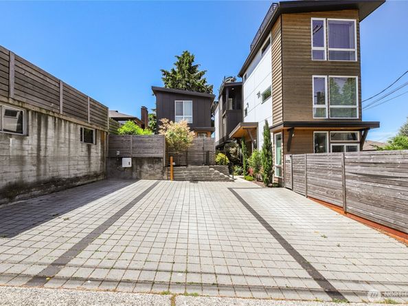 6710 36th Avenue SW A, Seattle WA 98126