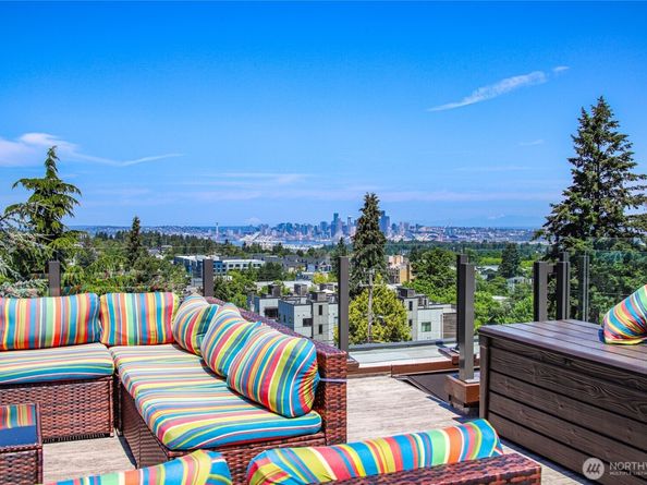 6710 36th Avenue SW A, Seattle WA 98126