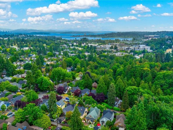 2275 NE 60th Street, Seattle WA 98115