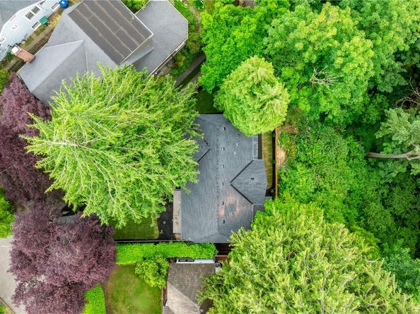 2275 NE 60th Street, Seattle WA 98115
