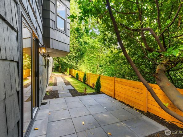 2275 NE 60th Street, Seattle WA 98115