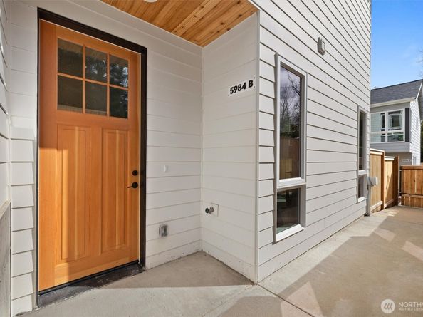 5984 26th Avenue SW B, Seattle WA 98106
