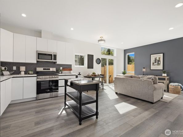 5984 26th Avenue SW B, Seattle WA 98106