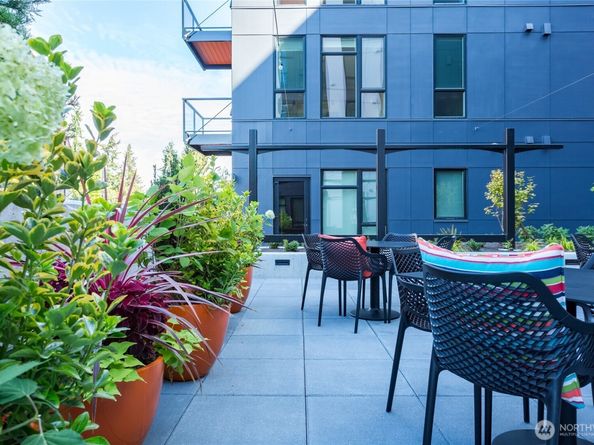 1085 103rd Avenue NE 217, Bellevue WA 98004