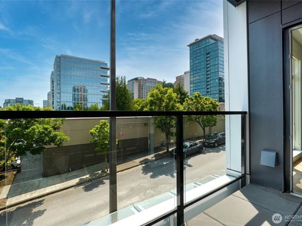 1085 103rd Avenue NE 217, Bellevue WA 98004