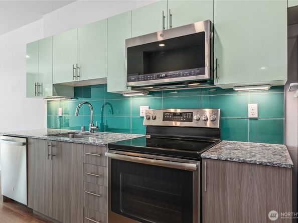 1085 103rd Avenue NE 217, Bellevue WA 98004