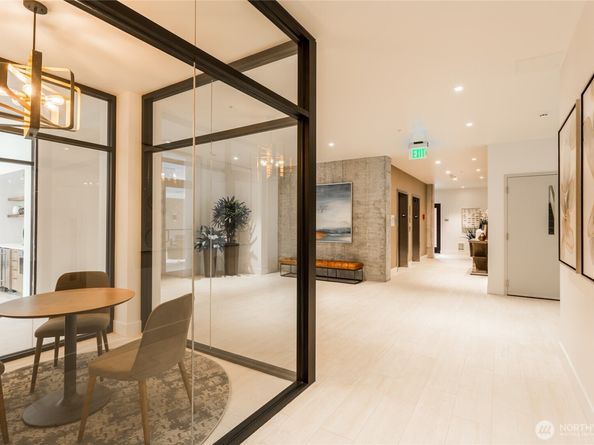 1085 103rd Avenue NE 217, Bellevue WA 98004