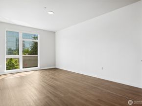 1085 103rd Avenue NE 217, Bellevue WA 98004