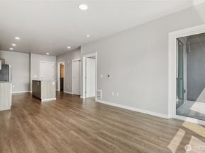 1085 103rd Avenue NE 217, Bellevue WA 98004