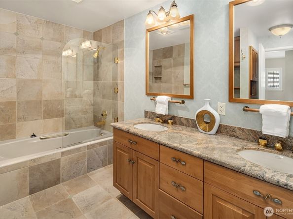 414 Lakeside Avenue S 13, Seattle WA 98144
