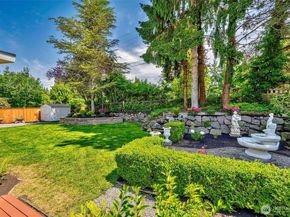 19807 80th Place W, Edmonds WA 98026