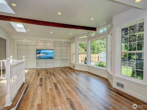 19807 80th Place W, Edmonds WA 98026