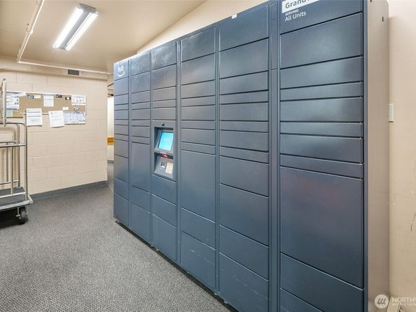 2201 3rd Avenue 1404, Seattle WA 98121