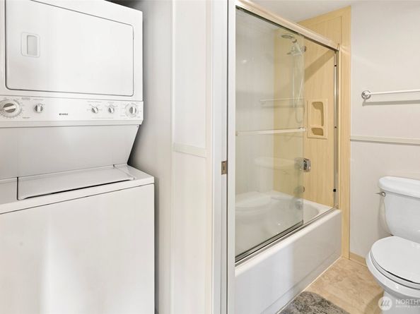 2201 3rd Avenue 1404, Seattle WA 98121