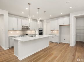 23497 Arbors Terrace Road NE 27, Kingston WA 98346