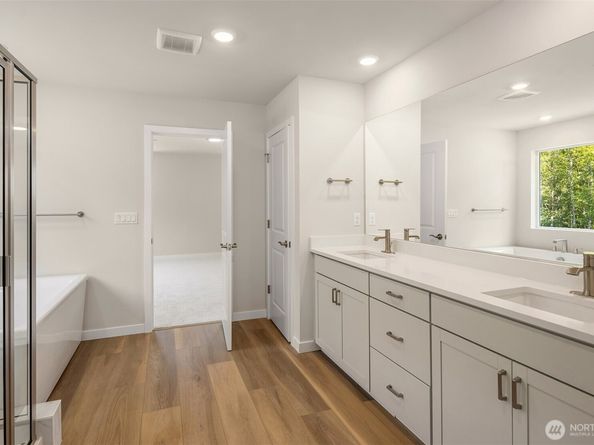 23497 Arbors Terrace Road NE 27, Kingston WA 98346